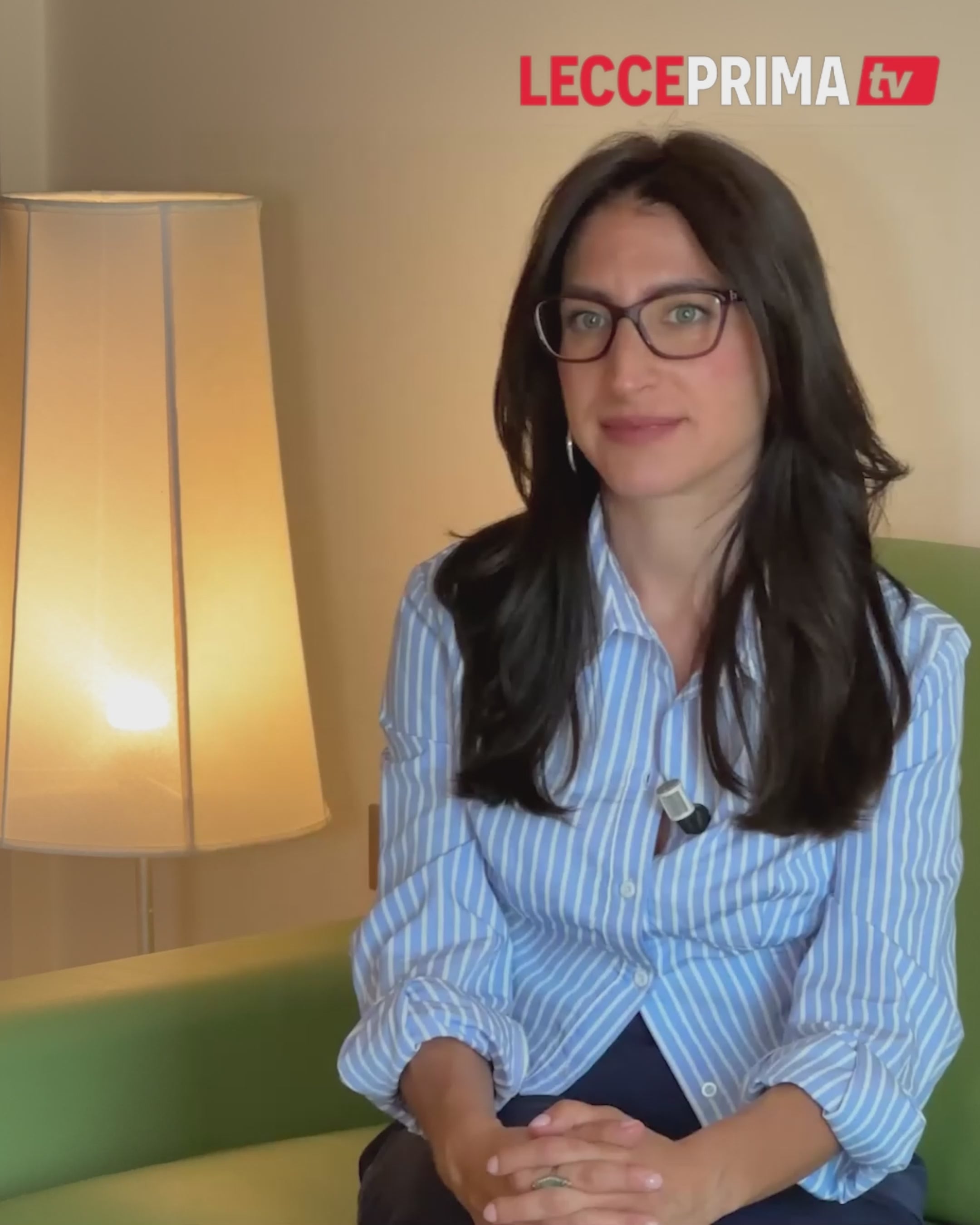 Carica il video: 